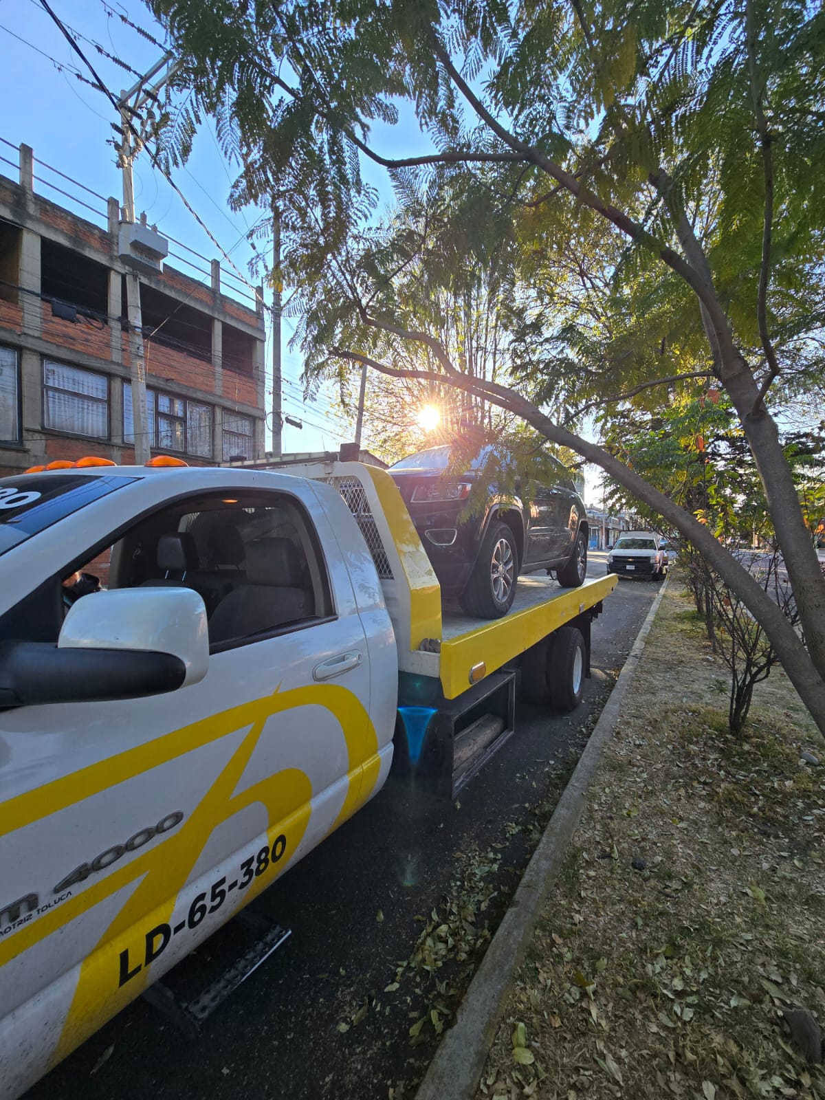 Servicio de grúa 15